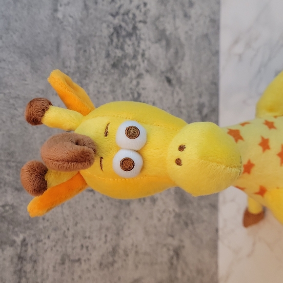 Toys 'R Us Birthday Geoffrey the Giraffe Exclusive 2015 Plush stuffed animal - Picture 2 of 7